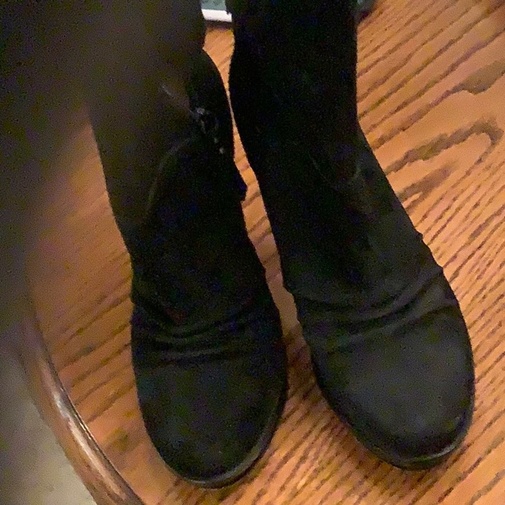 Suede Ugg Boots with heel!